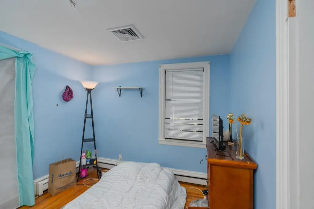 32 Oak Tree Avenue Warwick RI 02886