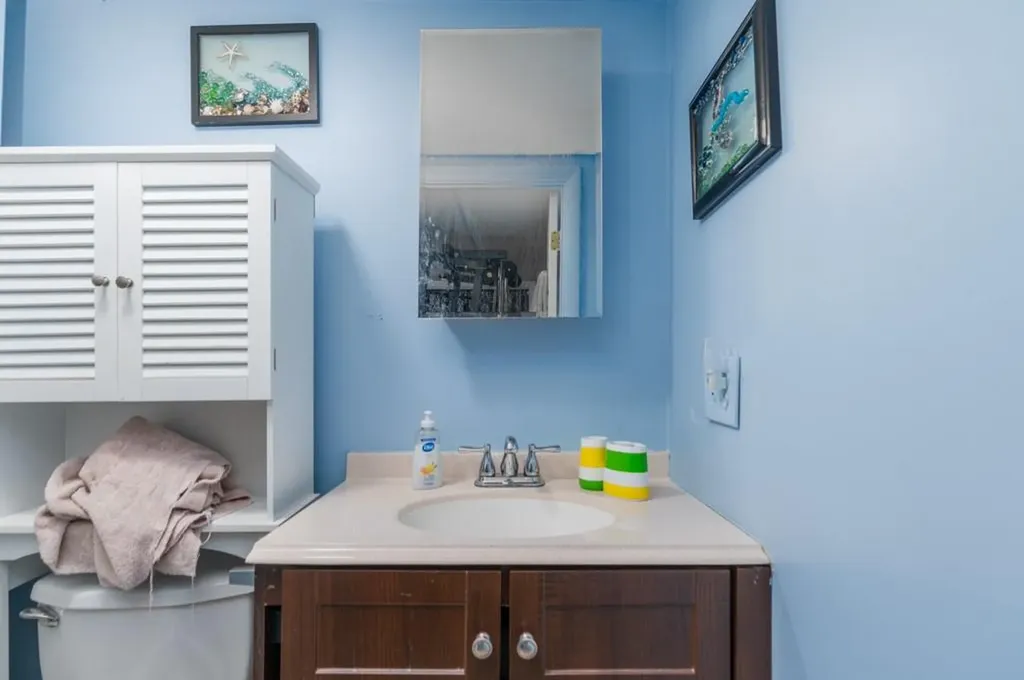 32 Oak Tree Avenue Warwick RI 02886