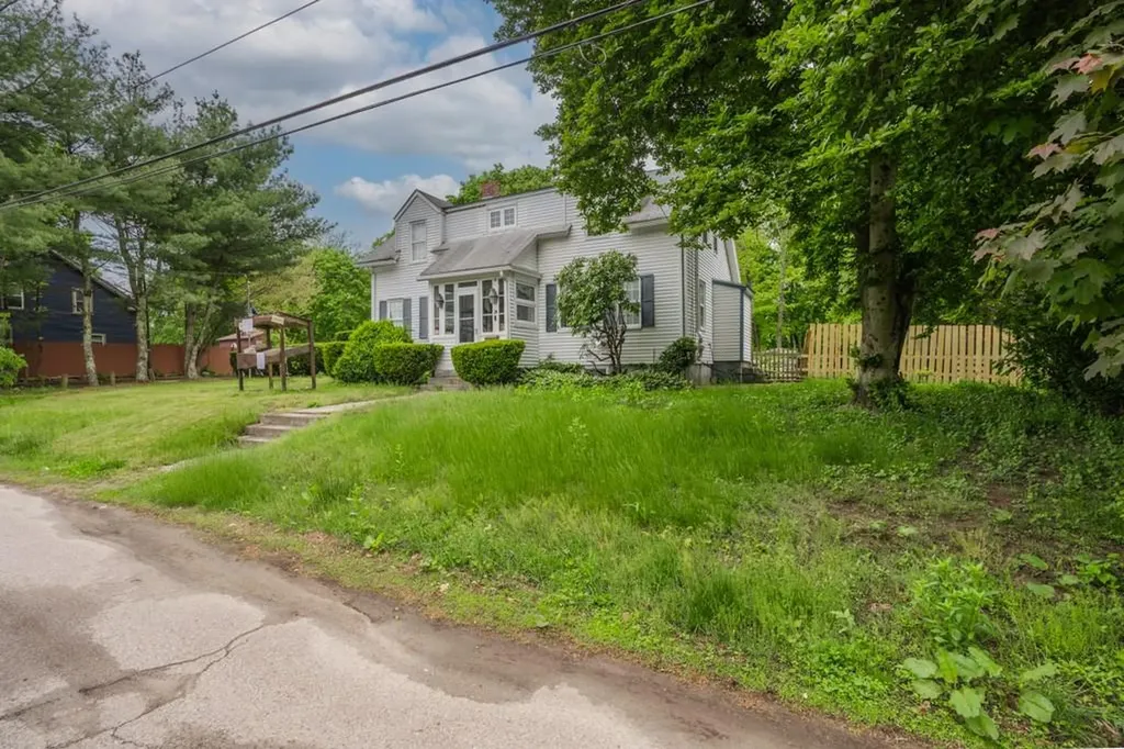 26 Highland Avenue Coventry RI 02816