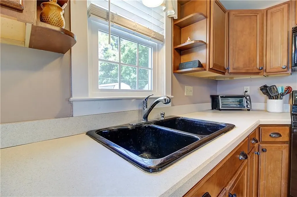 65 Dana Street Woonsocket RI 02895