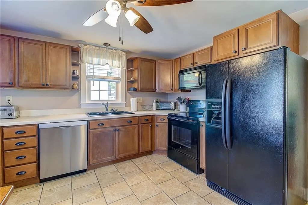 65 Dana Street Woonsocket RI 02895