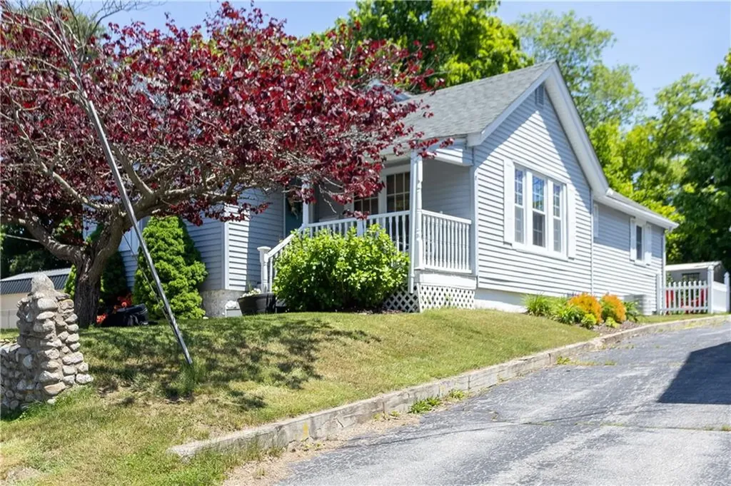 65 Dana Street Woonsocket RI 02895