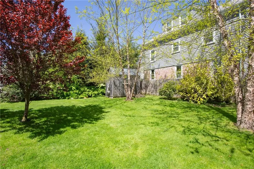 151 Ellery Avenue Middletown RI 02842
