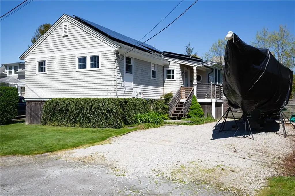 151 Ellery Avenue Middletown RI 02842