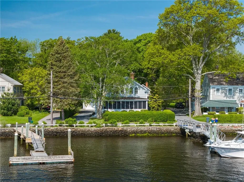 167 Mathewson Road Barrington RI 02806