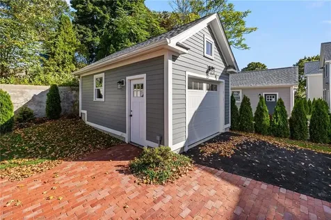 12 Duke Street East Greenwich RI 02818