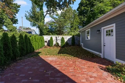 12 Duke Street East Greenwich RI 02818