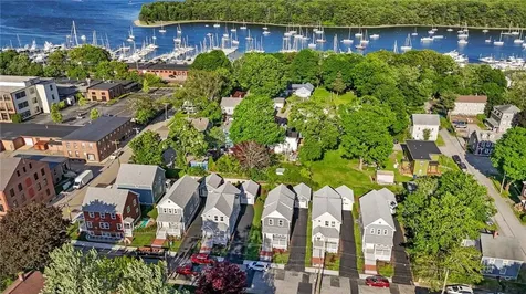 12 Duke Street East Greenwich RI 02818