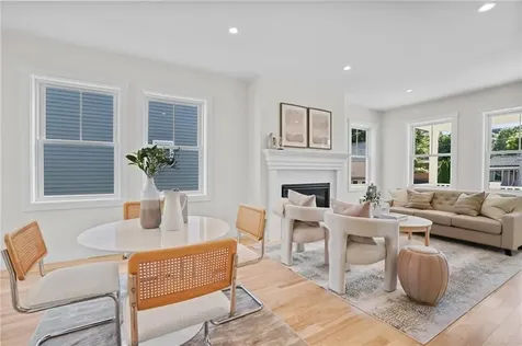 12 Duke Street East Greenwich RI 02818