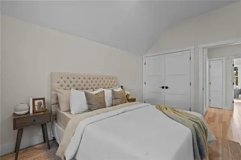 12 Duke Street East Greenwich RI 02818