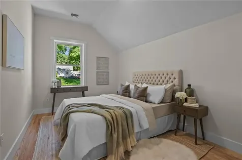 12 Duke Street East Greenwich RI 02818