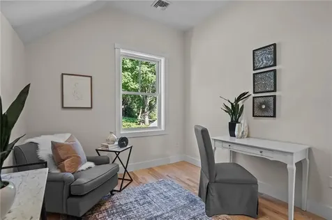 12 Duke Street East Greenwich RI 02818