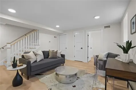 12 Duke Street East Greenwich RI 02818