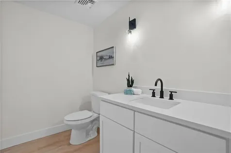 12 Duke Street East Greenwich RI 02818