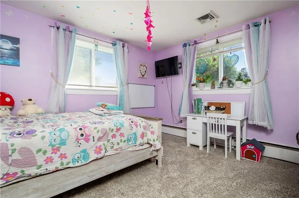 12 Commodore Avenue Warwick RI 02888