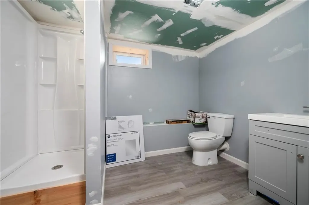 12 Commodore Avenue Warwick RI 02888