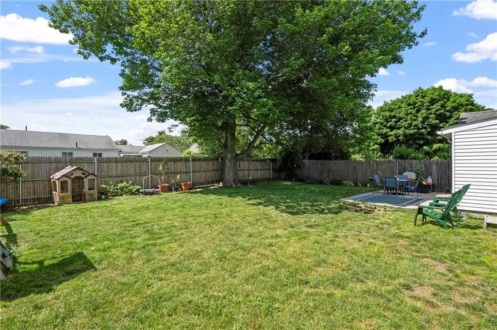 12 Commodore Avenue Warwick RI 02888