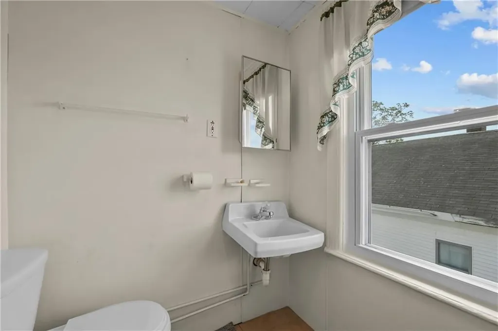 122 Sylvian Street Central Falls RI 02863