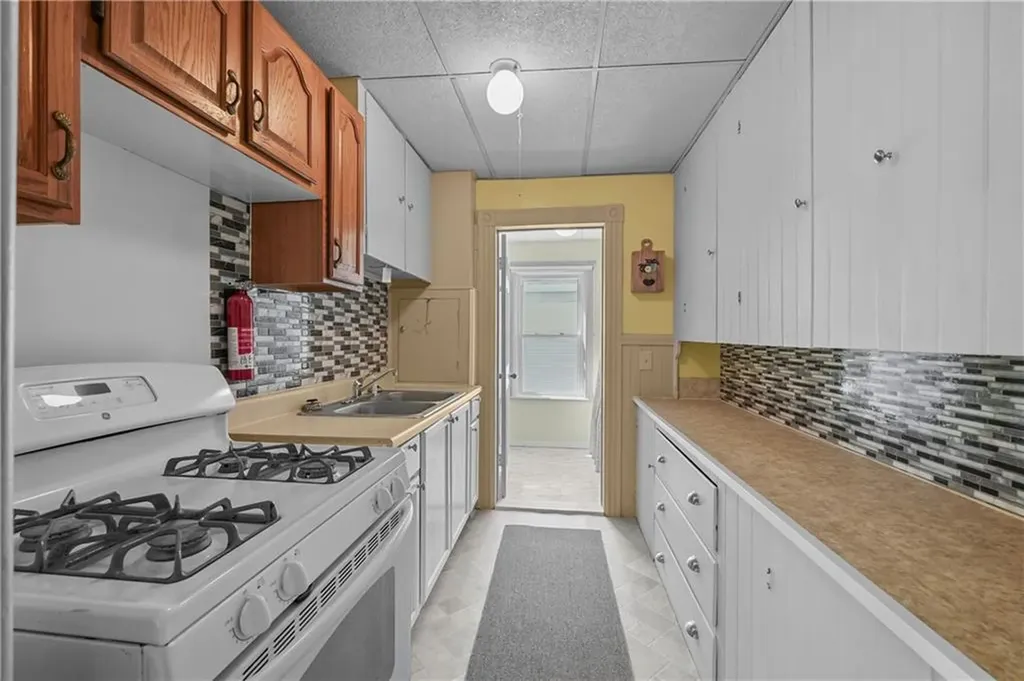 122 Sylvian Street Central Falls RI 02863