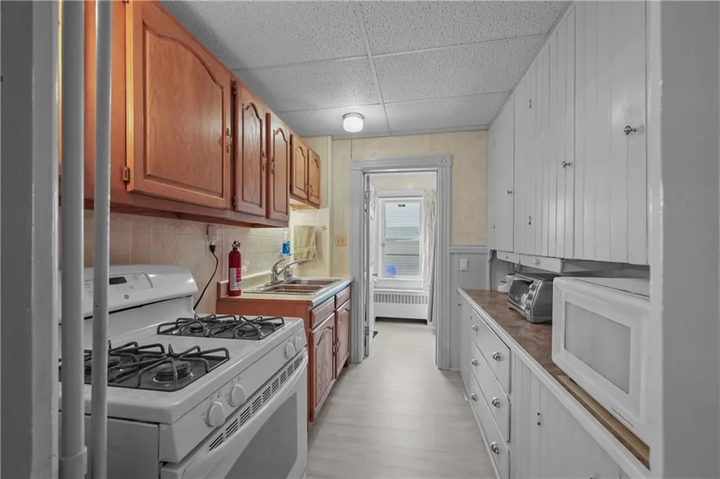 122 Sylvian Street Central Falls RI 02863