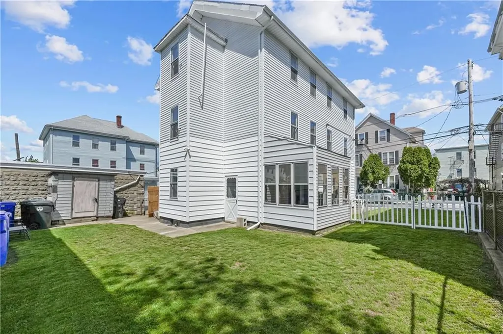 122 Sylvian Street Central Falls RI 02863