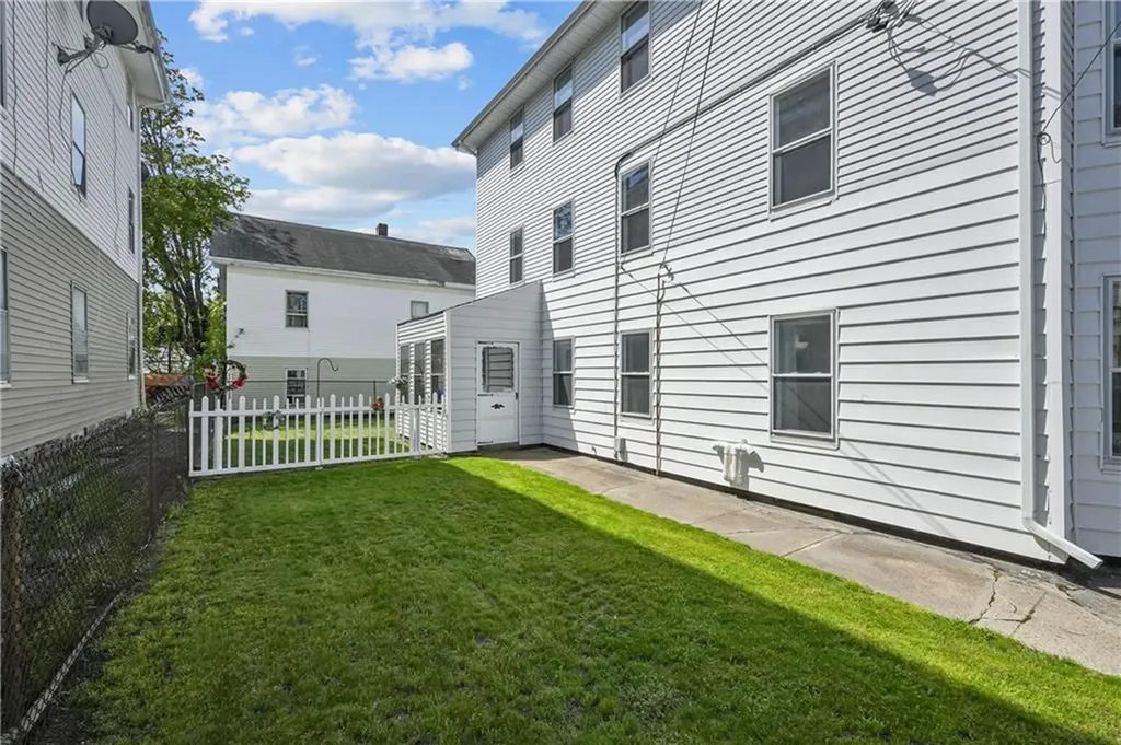 122 Sylvian Street Central Falls RI 02863