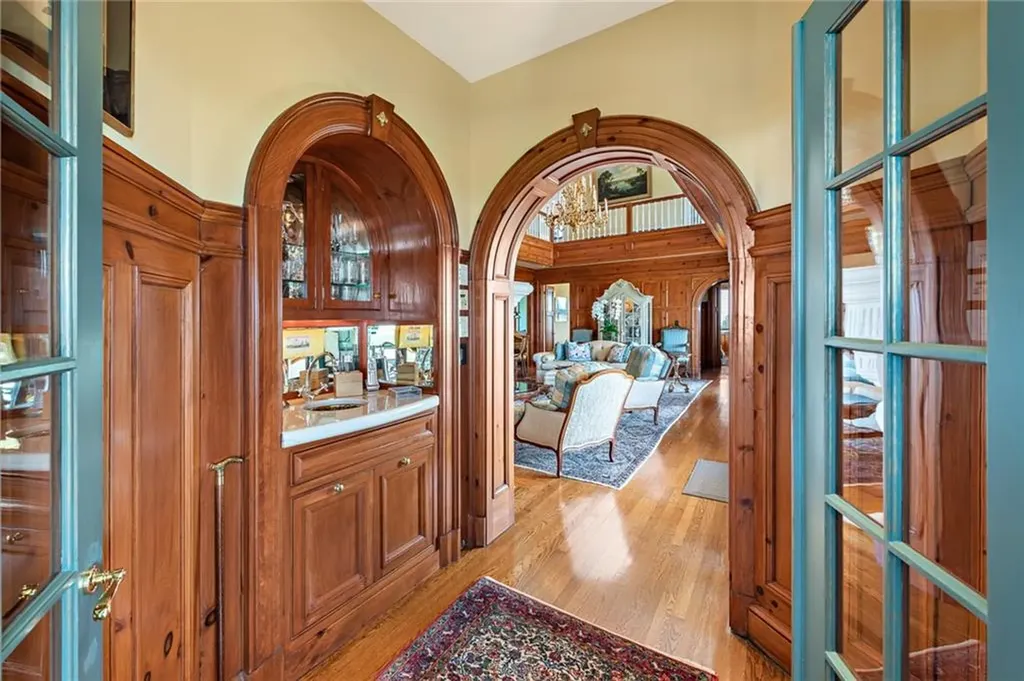 8 Manatuck Avenue Westerly RI 02891