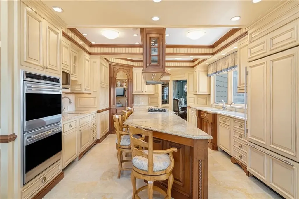 8 Manatuck Avenue Westerly RI 02891