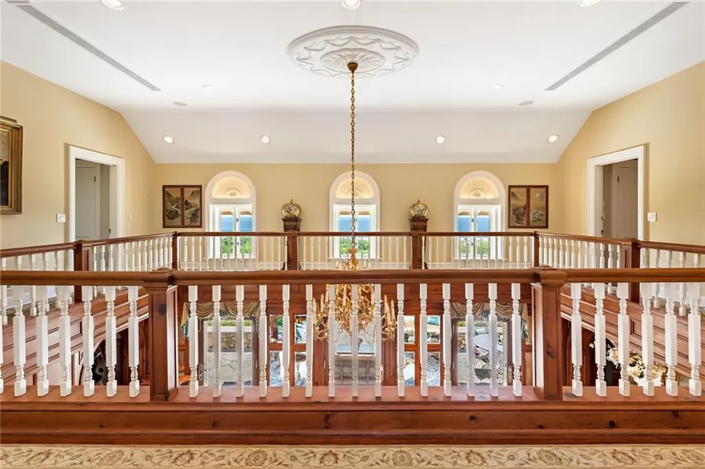 8 Manatuck Avenue Westerly RI 02891