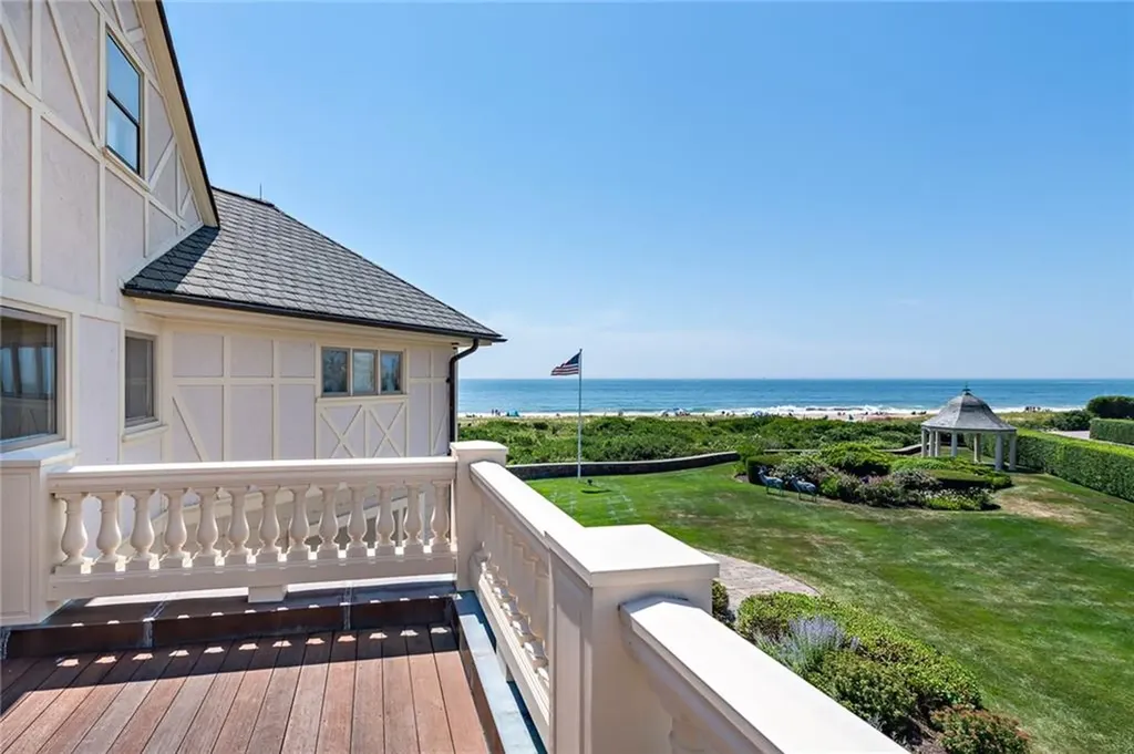 8 Manatuck Avenue Westerly RI 02891