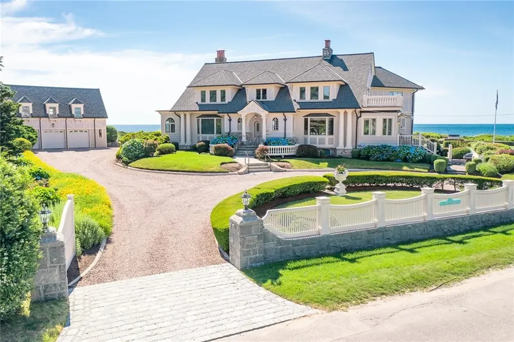8 Manatuck Avenue Westerly RI 02891