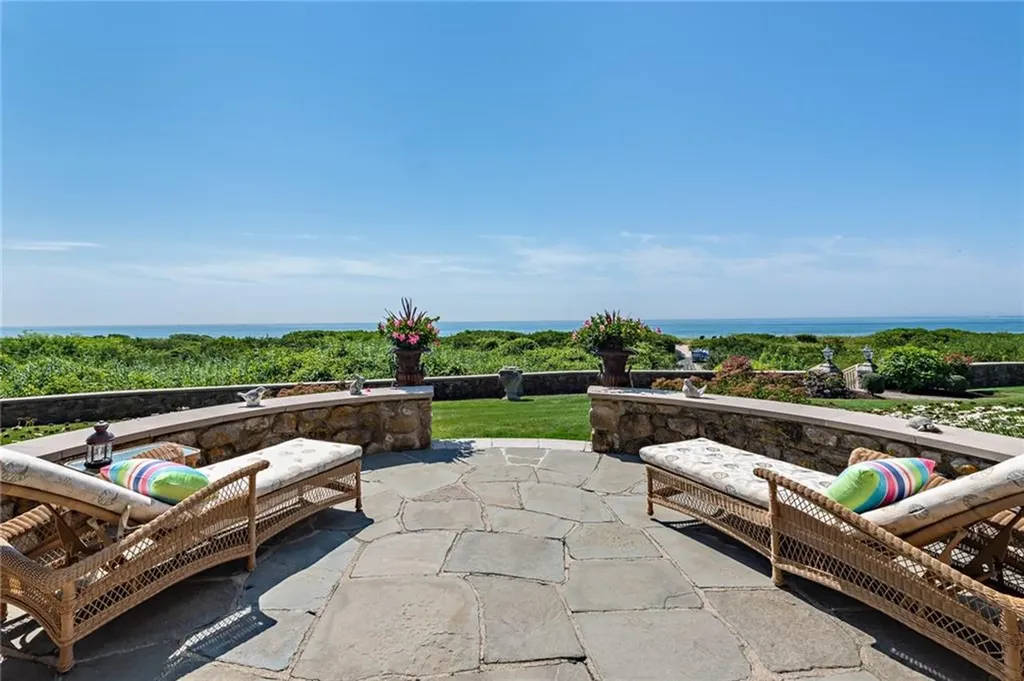 8 Manatuck Avenue Westerly RI 02891