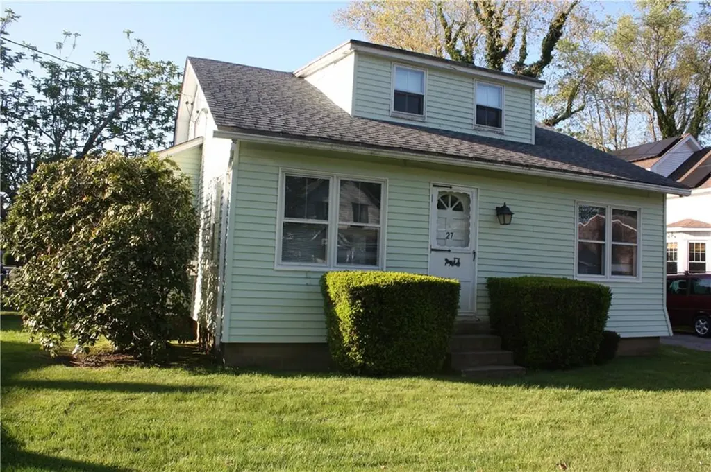 27 Mechanic Street South Kingstown RI 02879