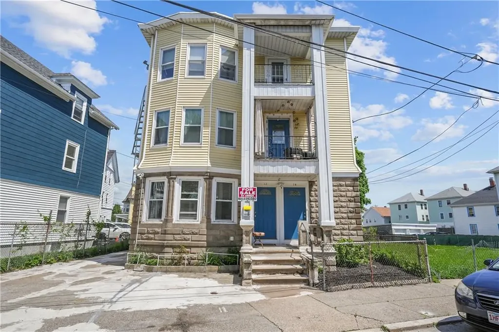 12 Magnolia Street Pawtucket RI 02860