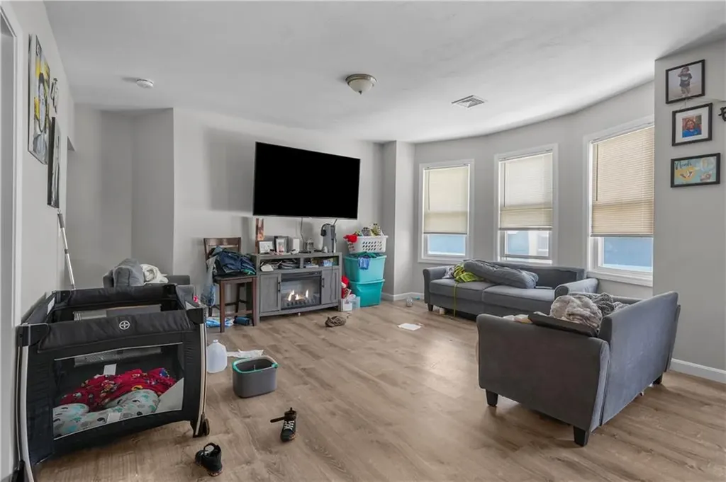 12 Magnolia Street Pawtucket RI 02860