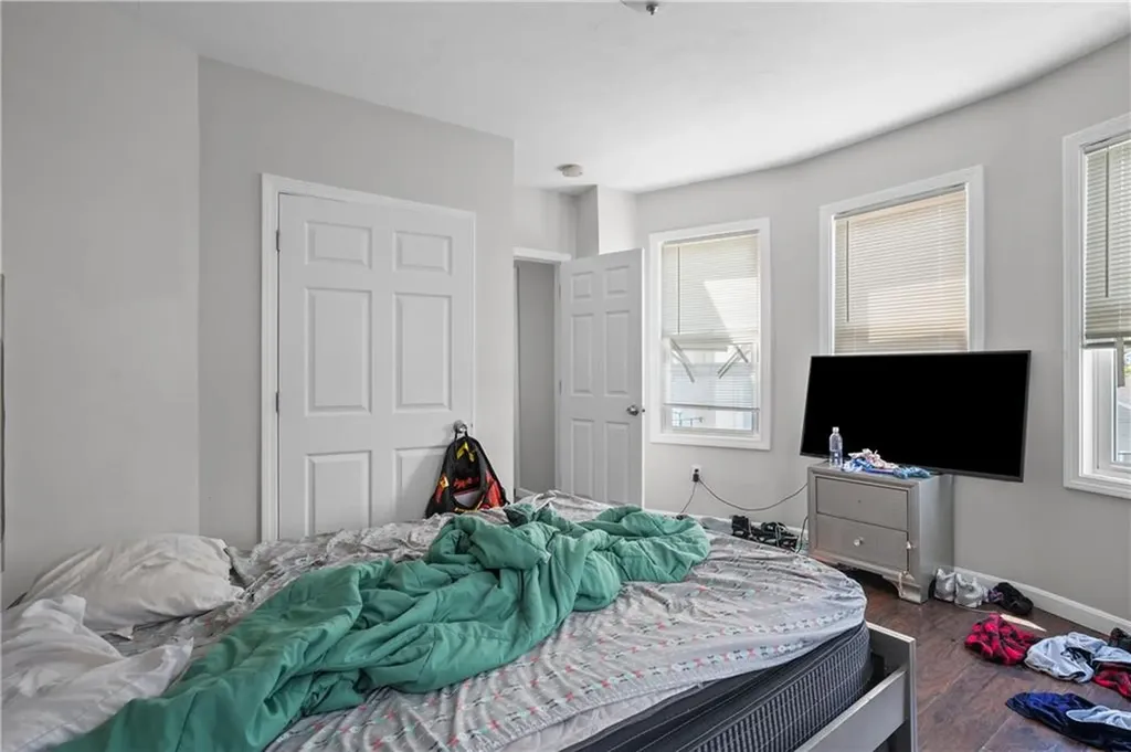 12 Magnolia Street Pawtucket RI 02860