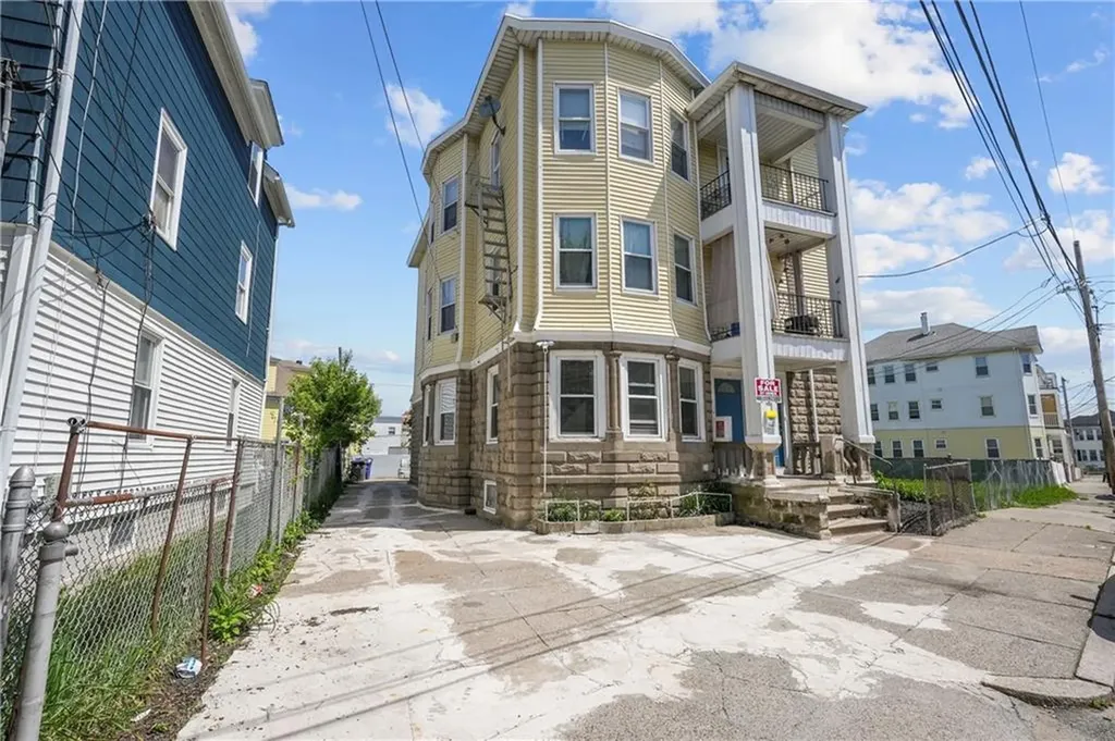 12 Magnolia Street Pawtucket RI 02860