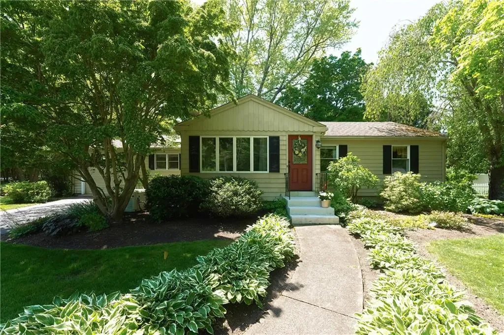 182 Hope Street Seekonk MA 02771