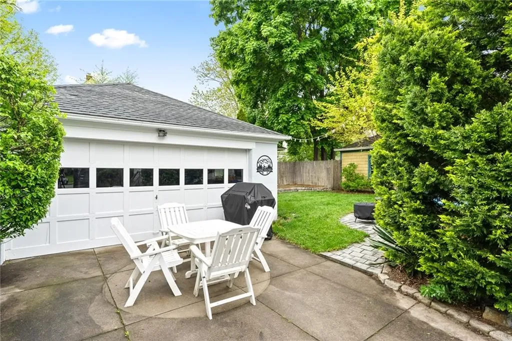 135 Albert Avenue Cranston RI 02905