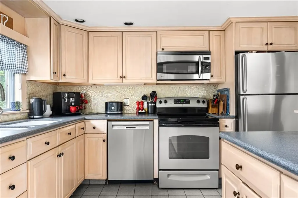 135 Albert Avenue Cranston RI 02905