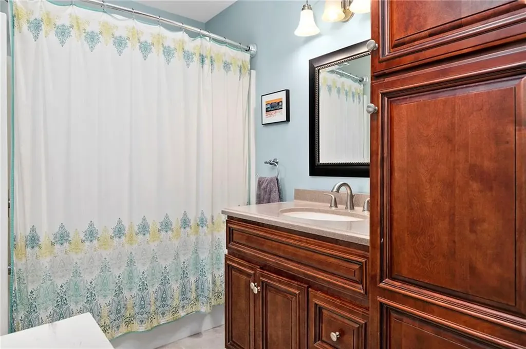 200 East Shore Drive Exeter RI 02822