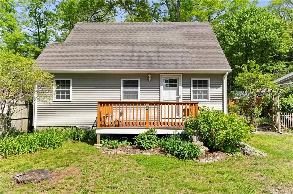 200 East Shore Drive Exeter RI 02822