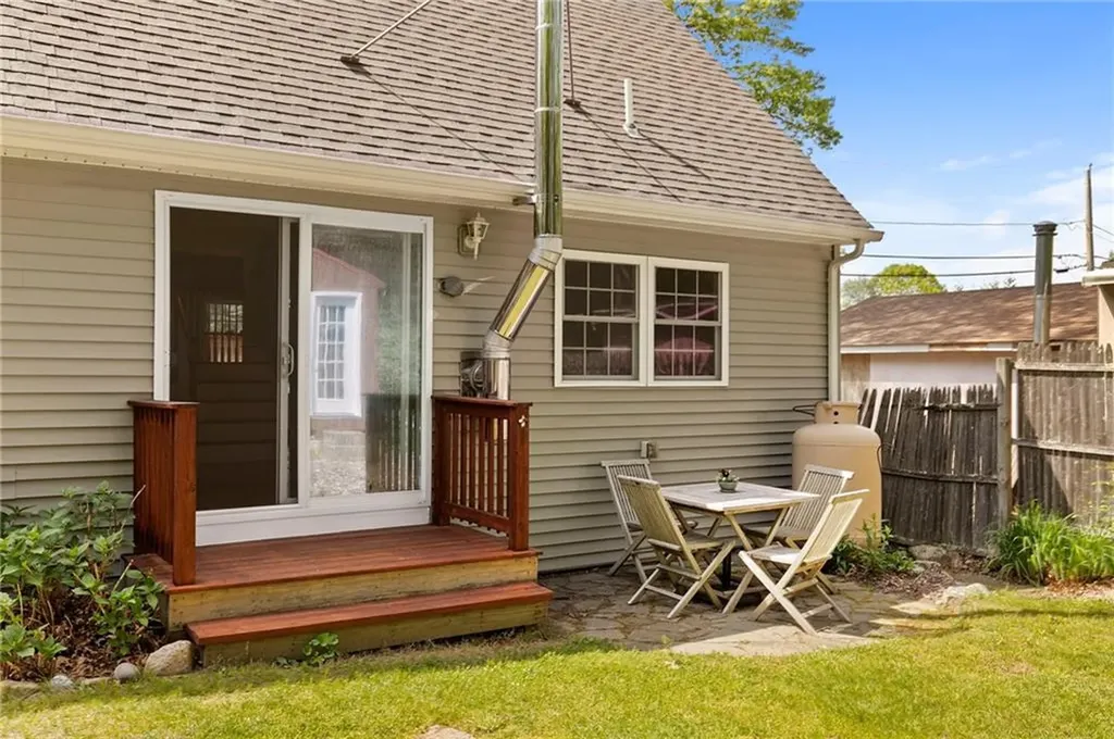 200 East Shore Drive Exeter RI 02822