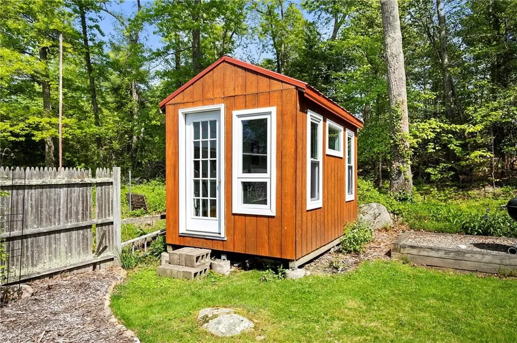 200 East Shore Drive Exeter RI 02822