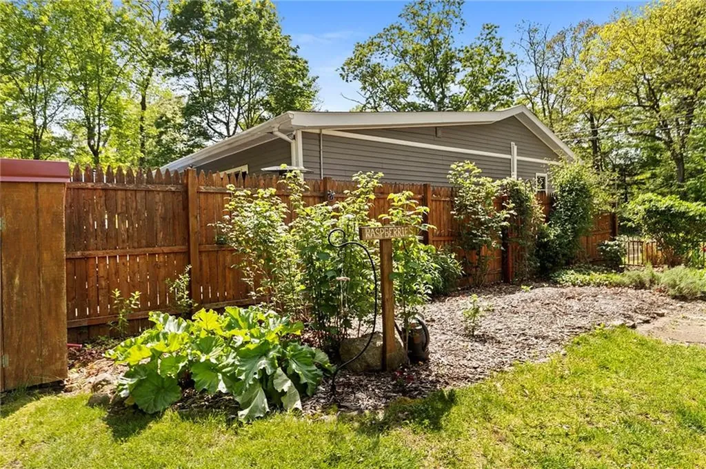 200 East Shore Drive Exeter RI 02822