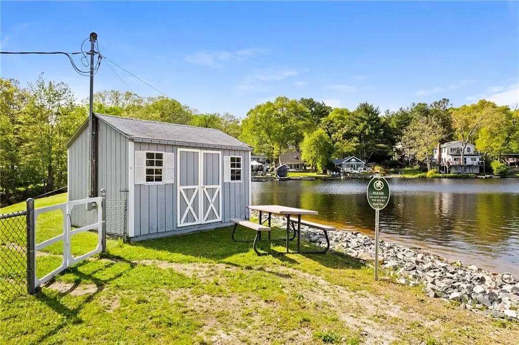 200 East Shore Drive Exeter RI 02822