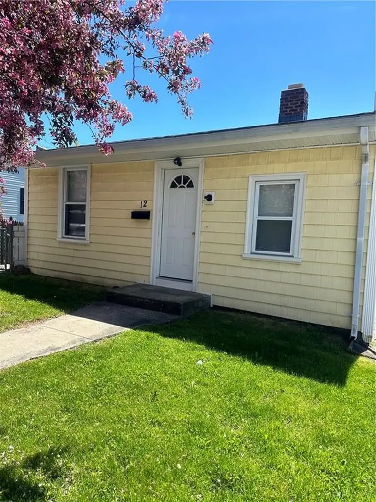 12 Balmoral Avenue Providence RI 02908
