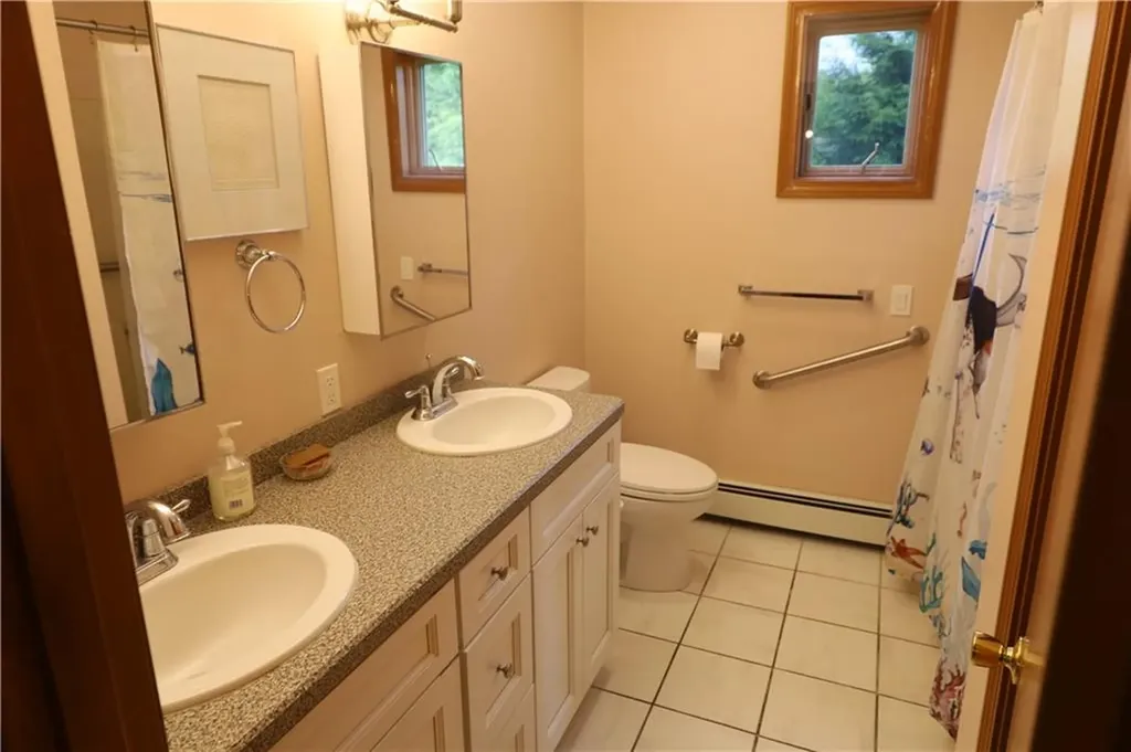 402 Sampan Avenue Jamestown RI 02835