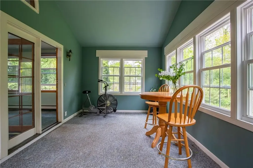 25 Cheryl Avenue Portsmouth RI 02871