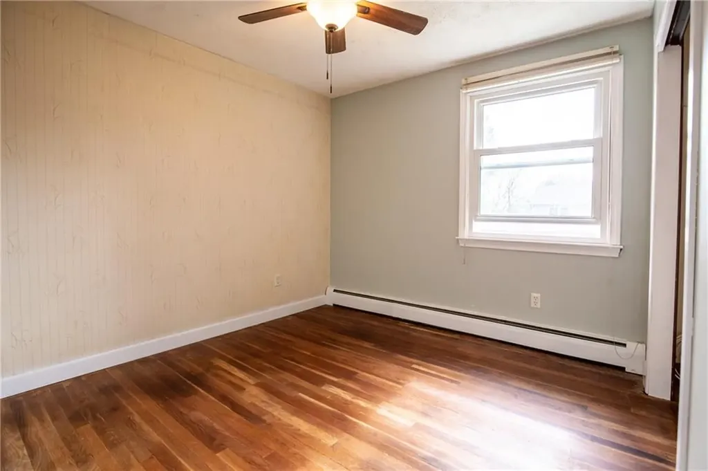 25 Cheryl Avenue Portsmouth RI 02871
